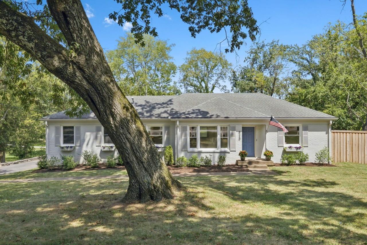 828 Belton Dr - Photo 3 of 29