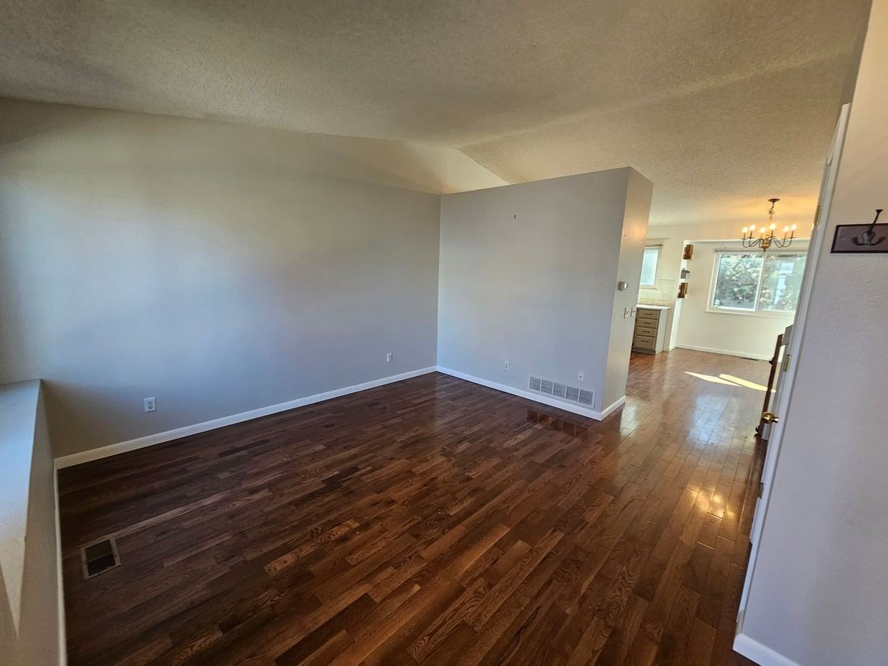 5145 Slickrock Dr - Photo 3 of 20