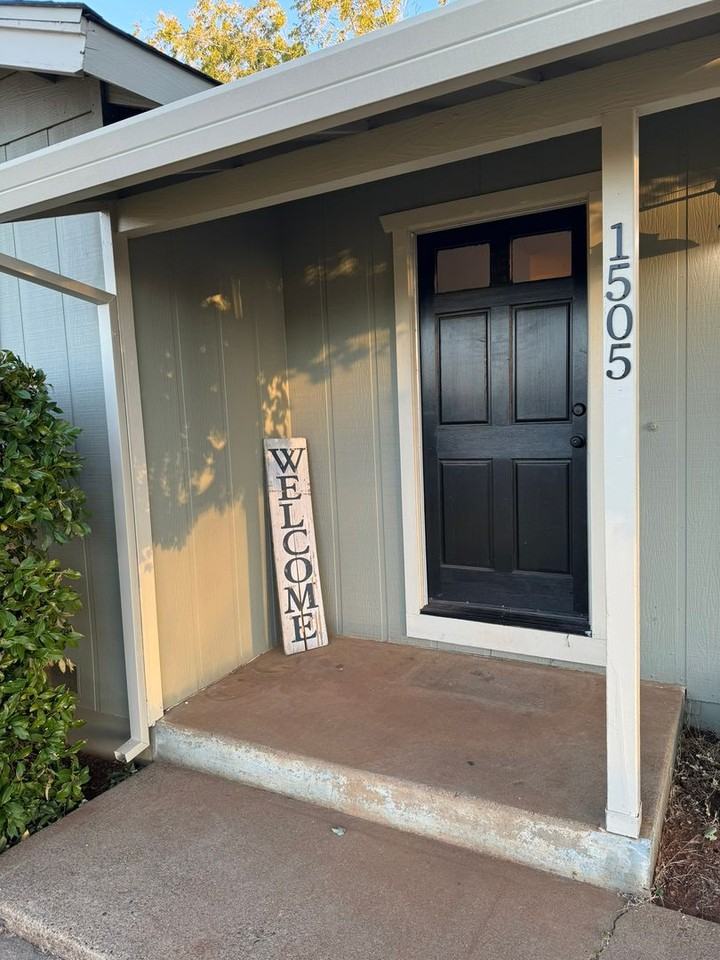 1505 Mabelle Way - Photo 2 of 10