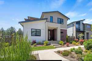 featured image of 33498 Golden Lakes Ln