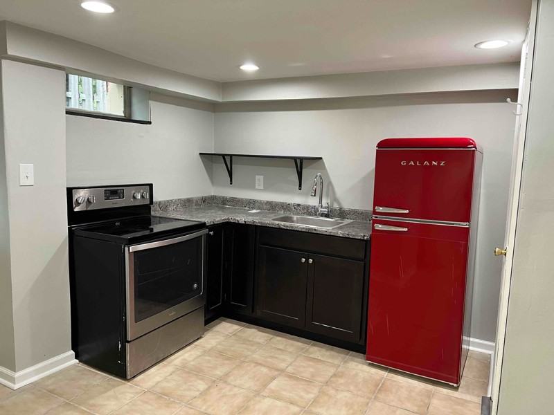 8110 Loch Raven Blvd - Photo 2 of 7