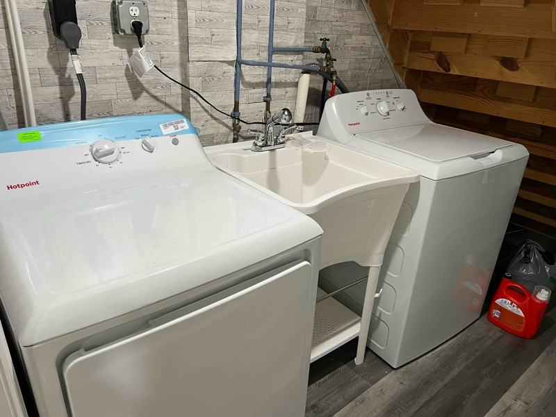 8110 Loch Raven Blvd - Photo 5 of 7