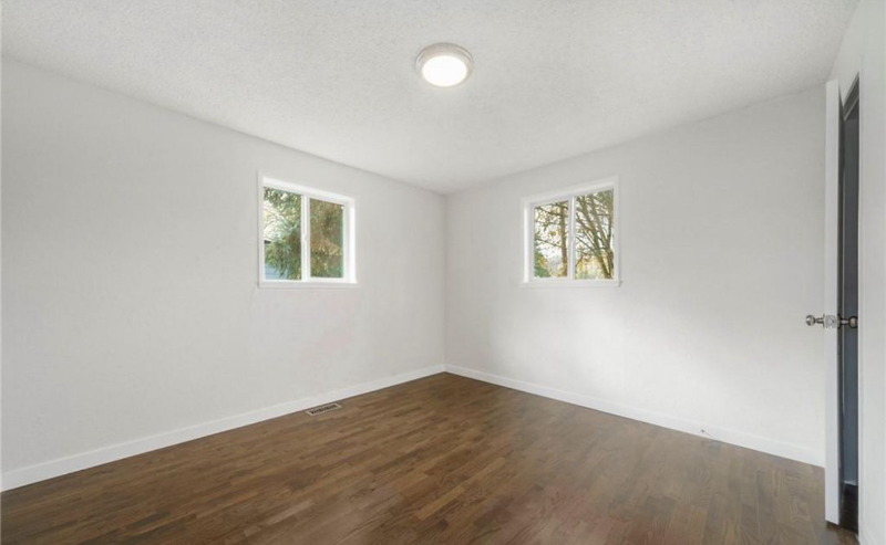 407 Tacoma Blvd - Photo 2 of 3