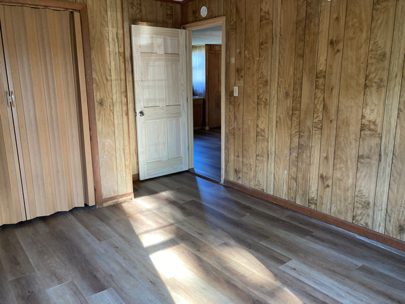 1503 E Millard St - Photo 7 of 12