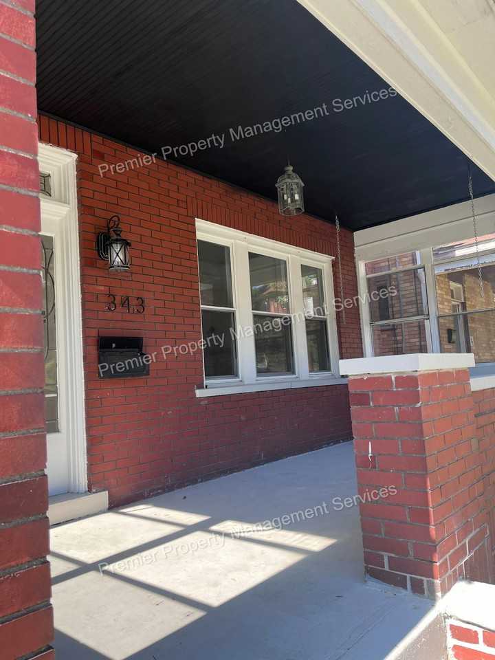 343 Locust St - Photo 2 of 34