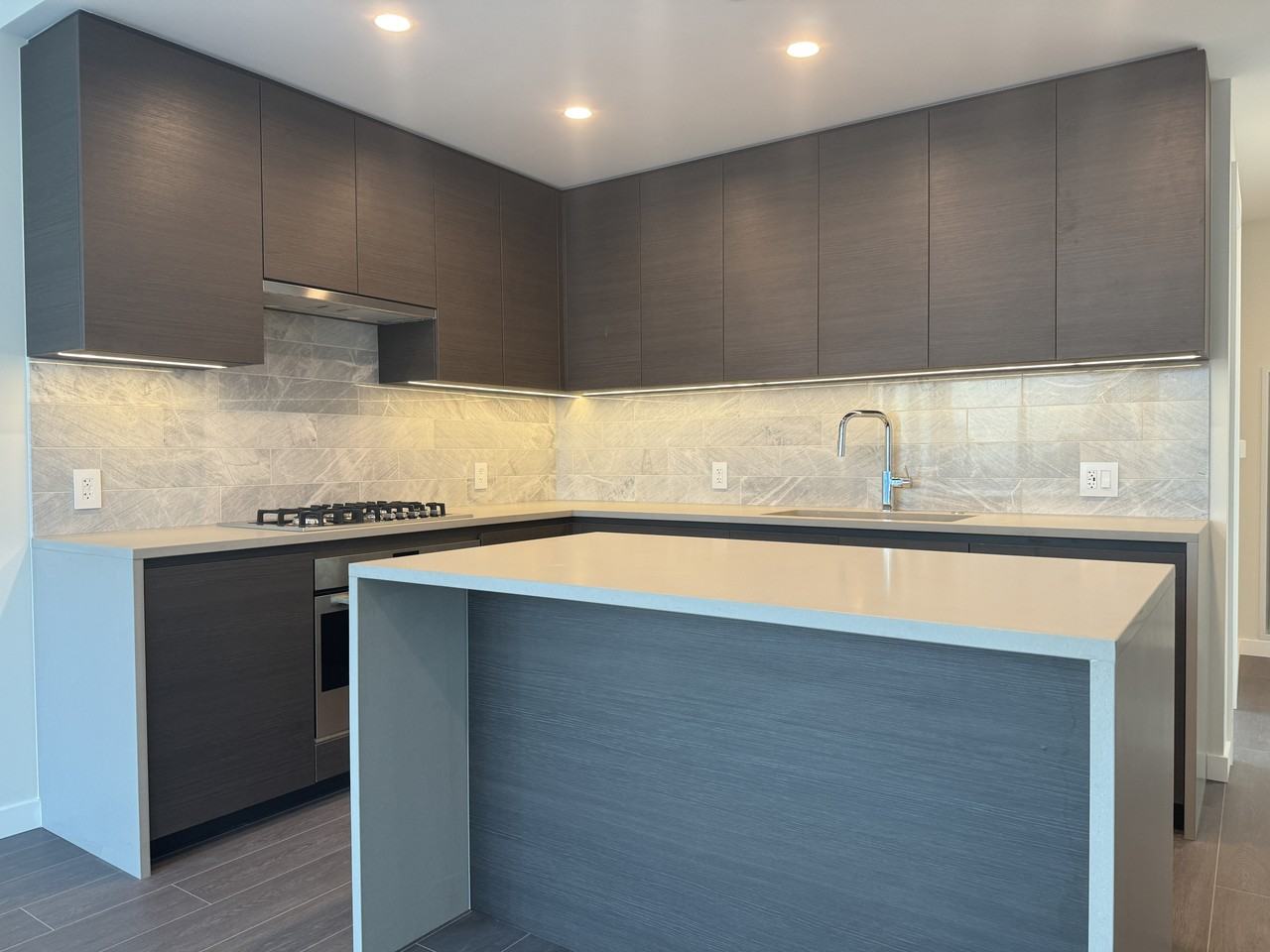 Gilmore Ave & Lougheed Hwy. #3010 - Photo 3 of 26