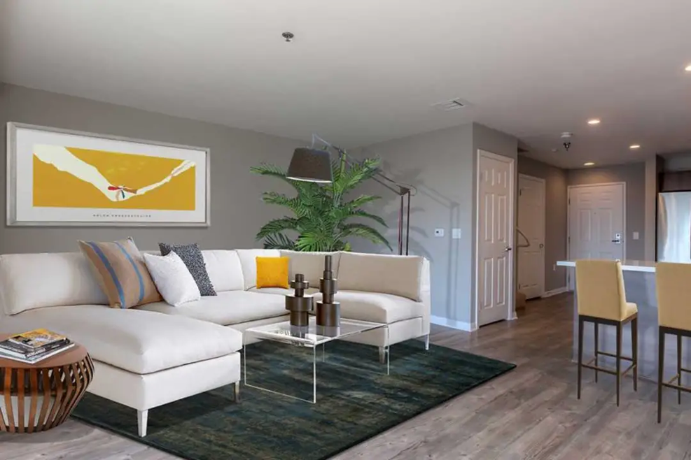 2400 Ne 10th St - Photo 3 of 7