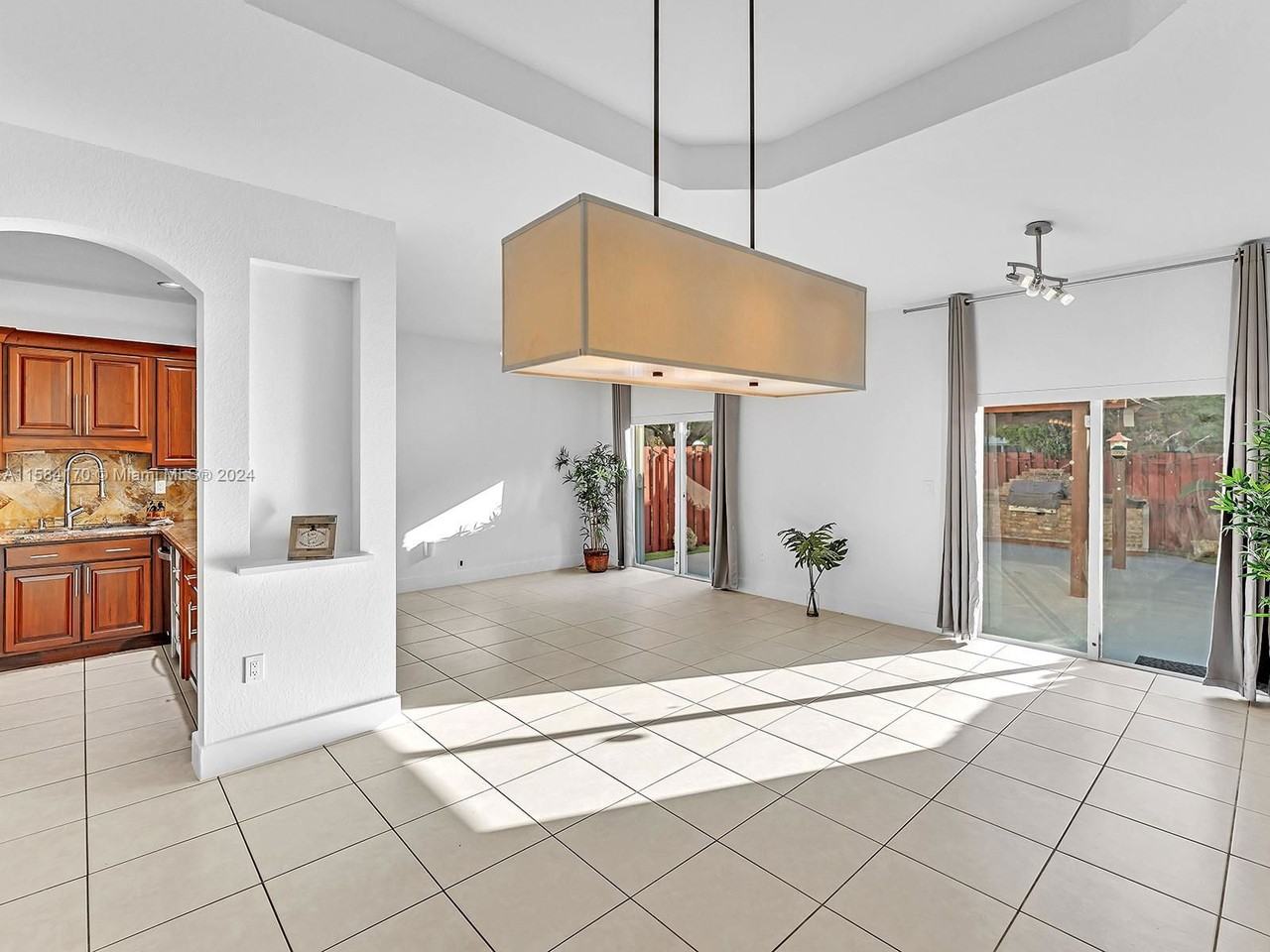 4953 Sw 135th Way - Photo 3 of 8