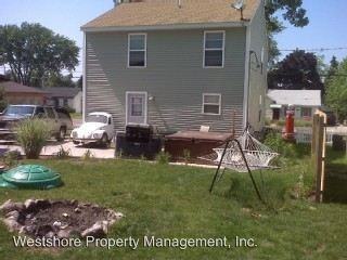 2123 Lakeshore Dr - Photo 3 of 11