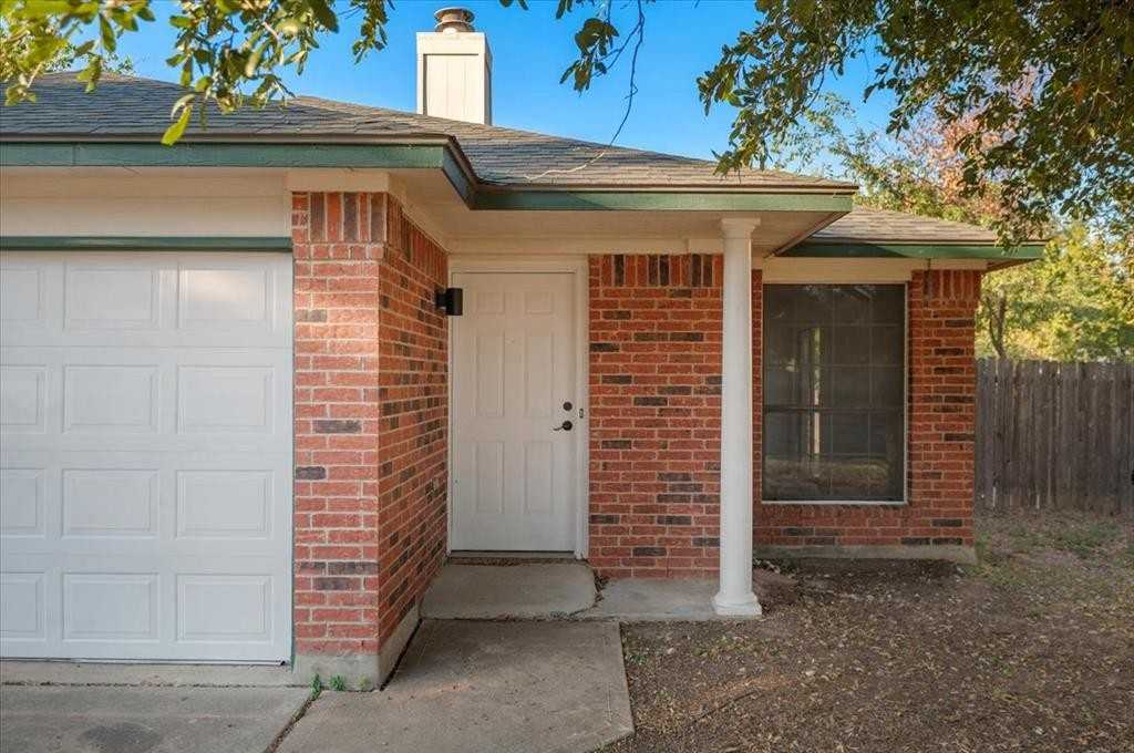 1045 Silverstone Ln - Photo 2 of 8