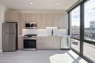 4611 N Broadway St #423 - Photo 1 of 1