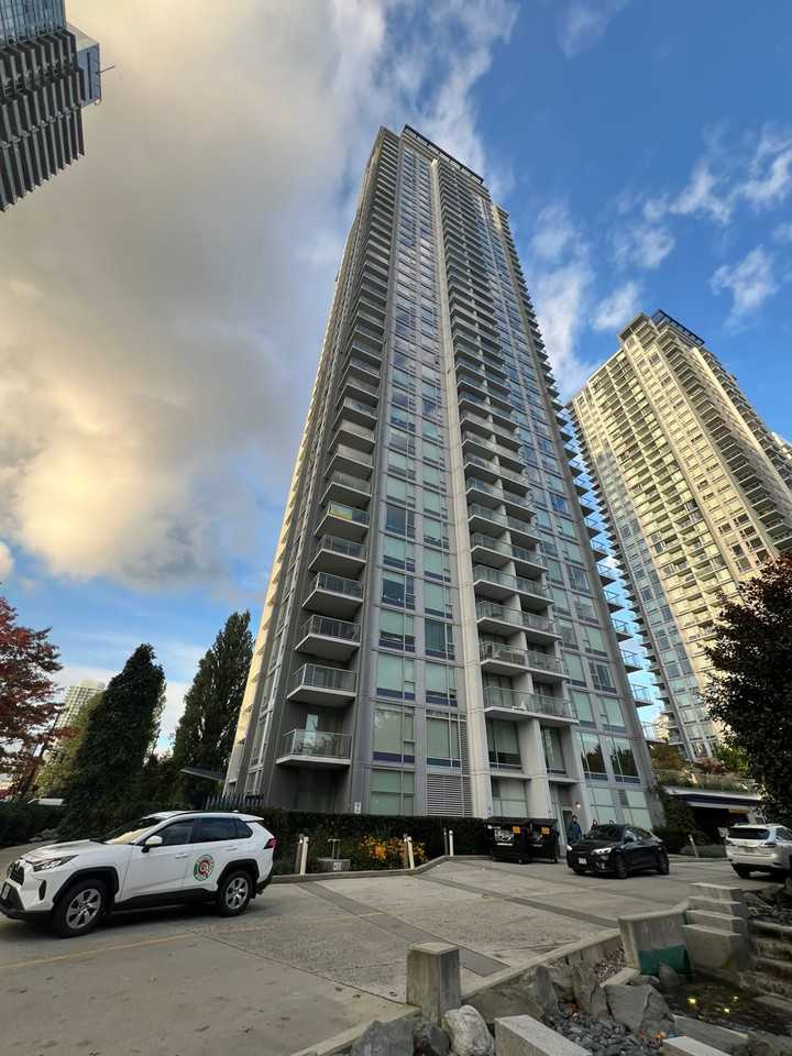 13696 100 Ave, Surrey, BC V3T 0L5, CAN - 24 unit Rentals