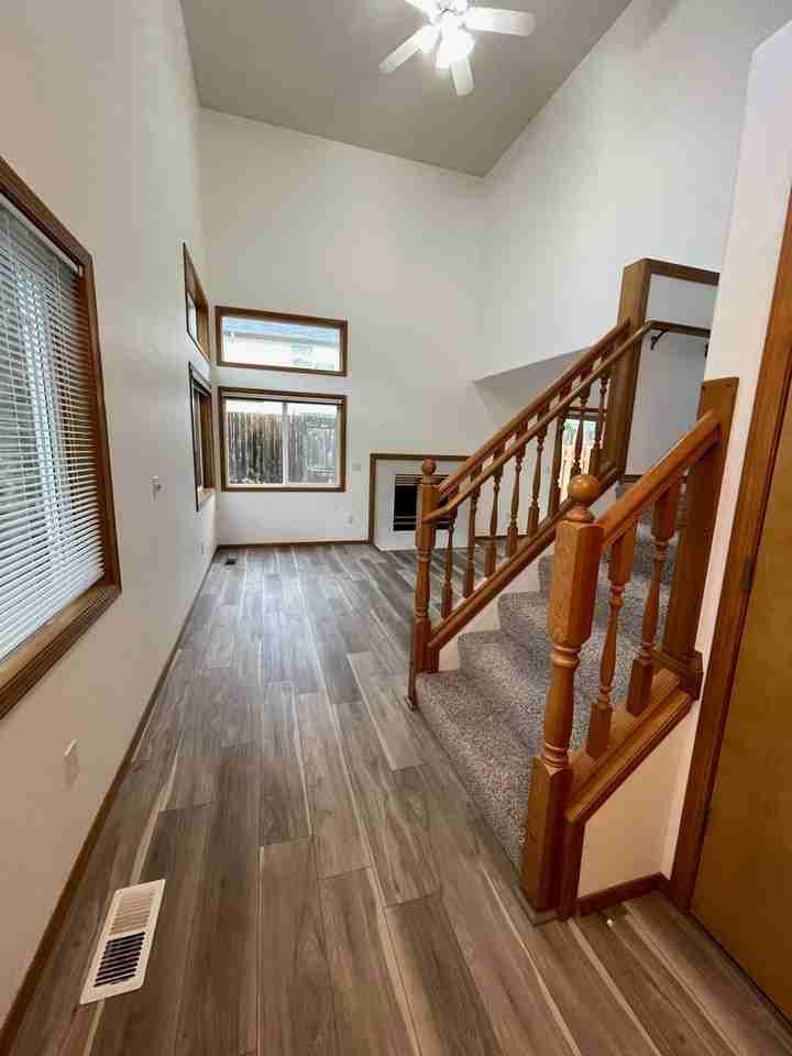 739 Nw Sundance Cir - Photo 3 of 17