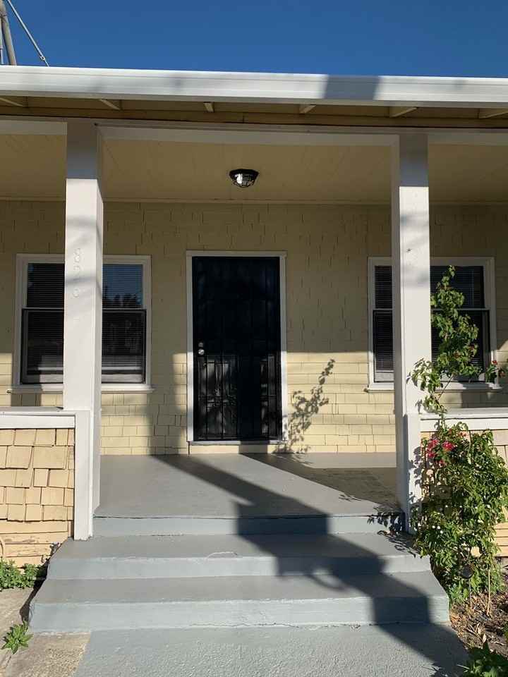 826 Athens Ave - Photo 2 of 10