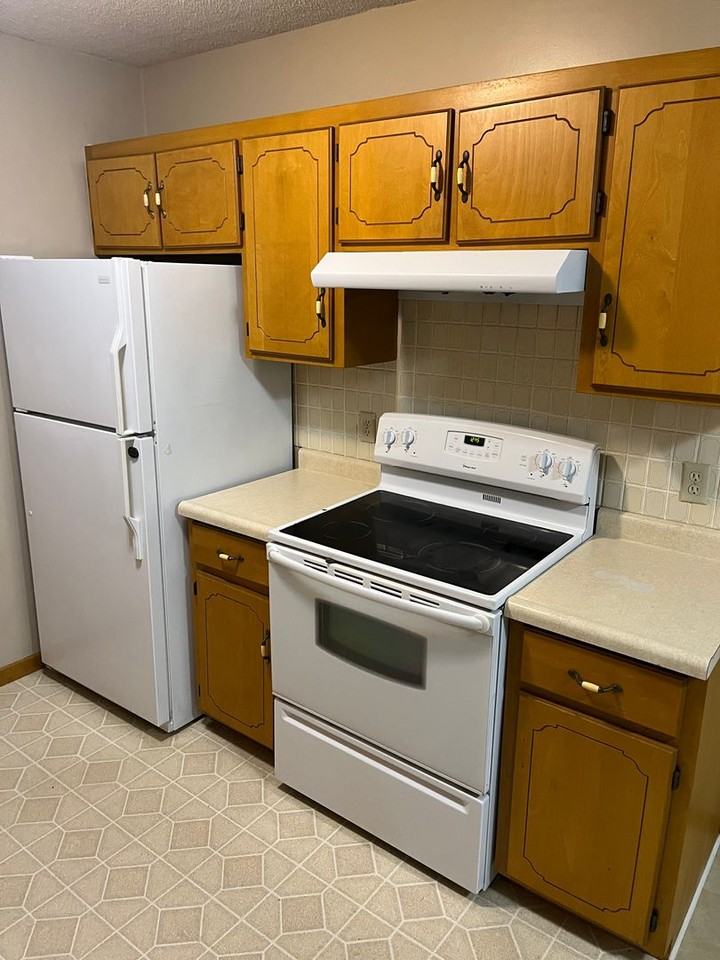 117 S Meridian St - Photo 2 of 12
