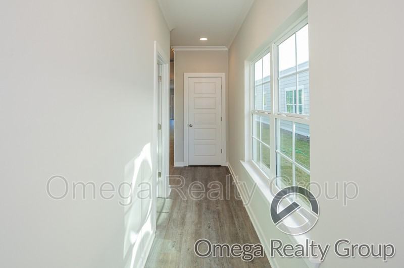 196 Creek Run Way - Photo 7 of 40