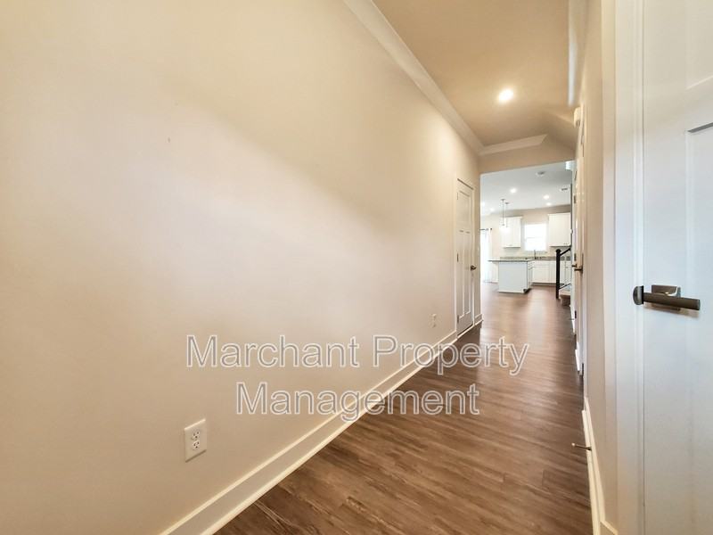 220 Clearwood Dr - Photo 6 of 34