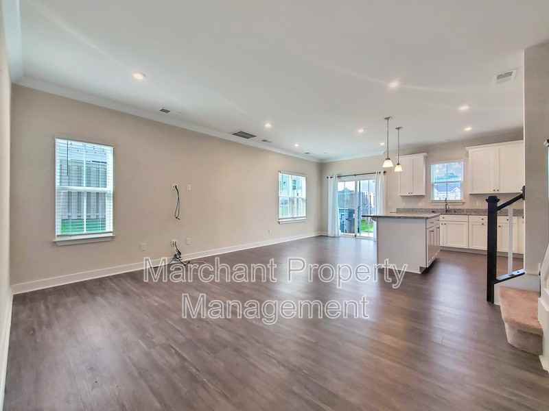 220 Clearwood Dr - Photo 7 of 34