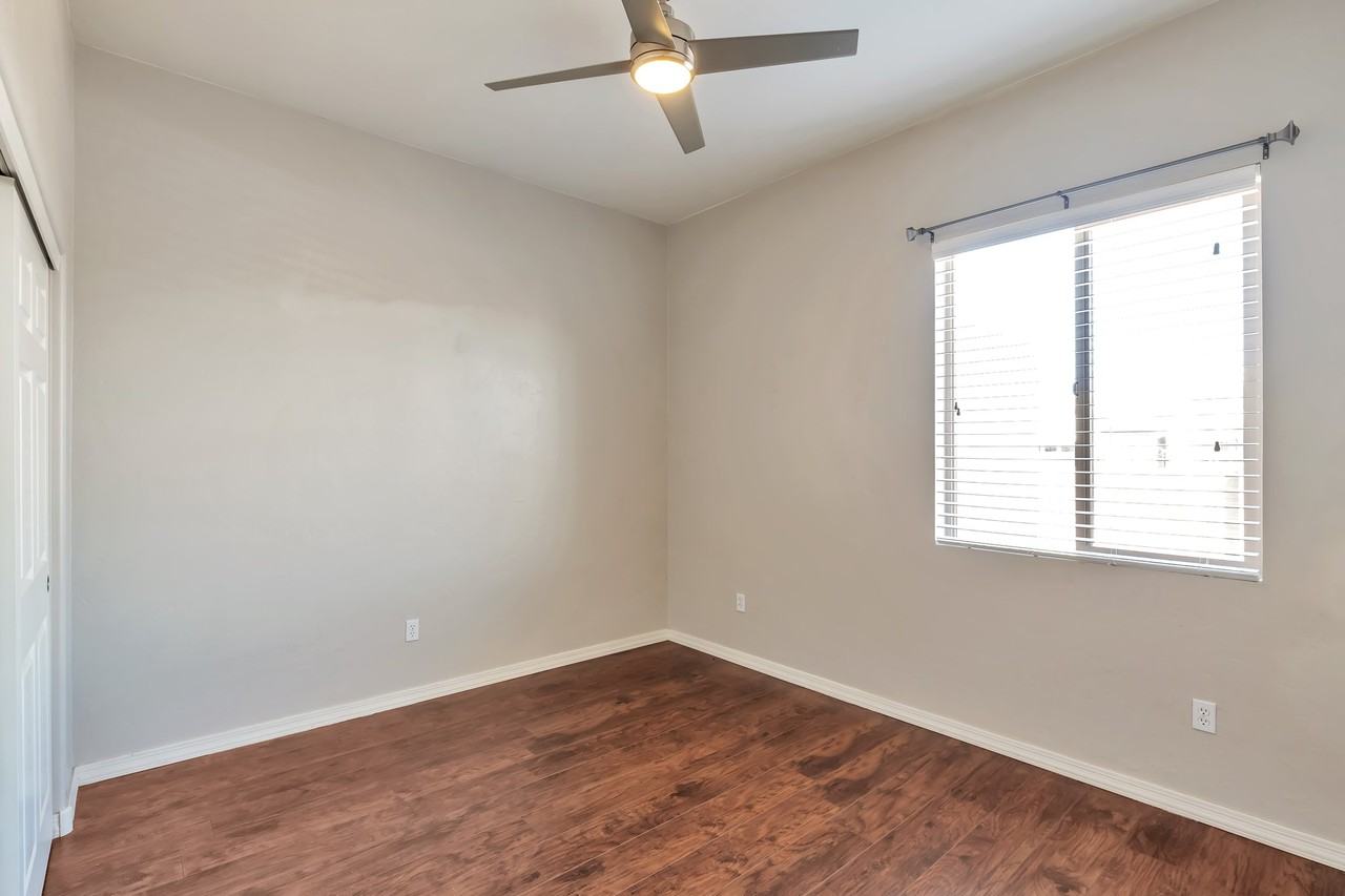 561 E Via Puente De La Lluvia - Photo 4 of 25