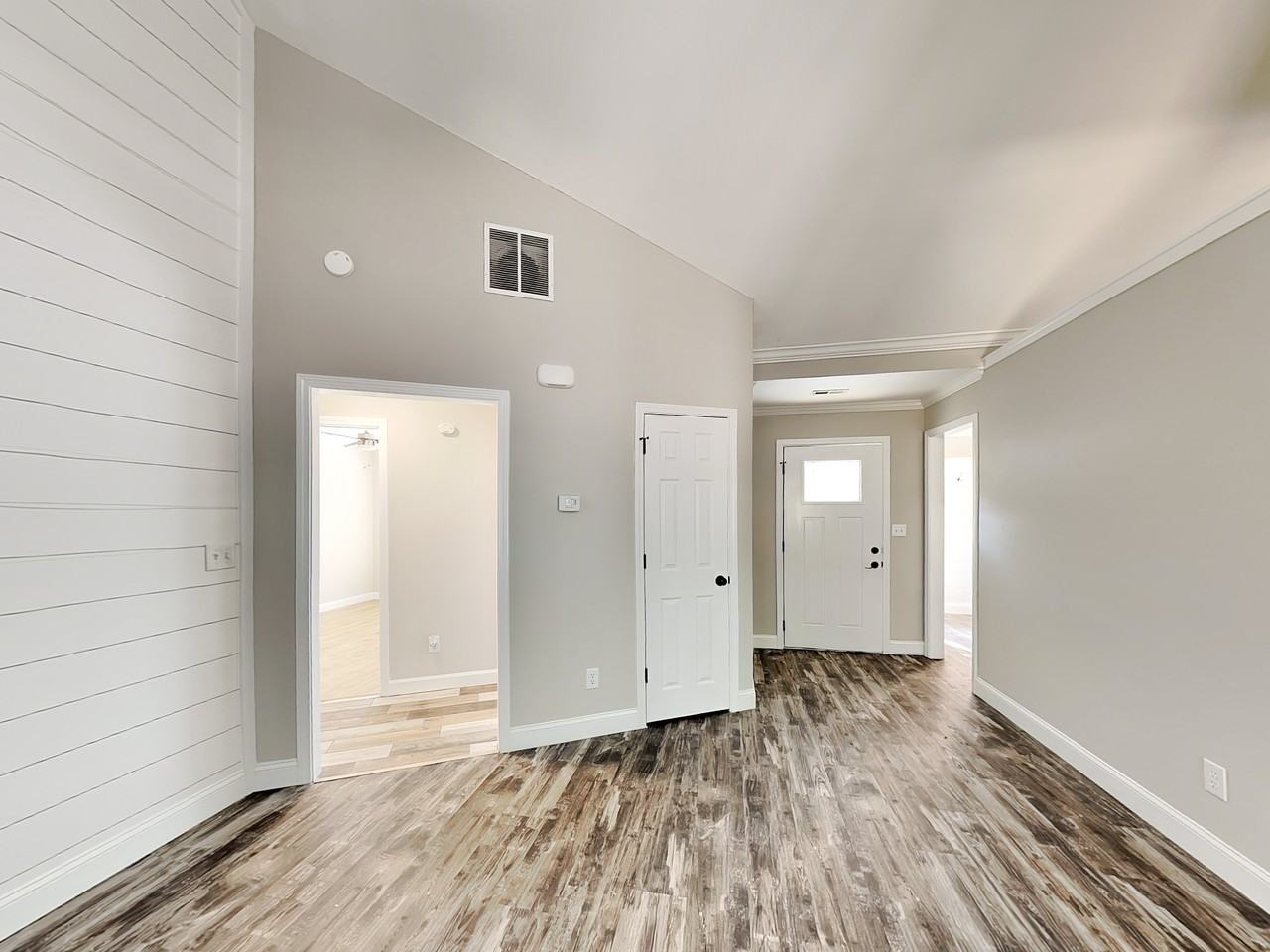 365 Widewater Dr - Photo 3 of 17