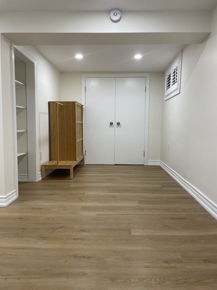 26 Park Row South - Photo 2 of 16