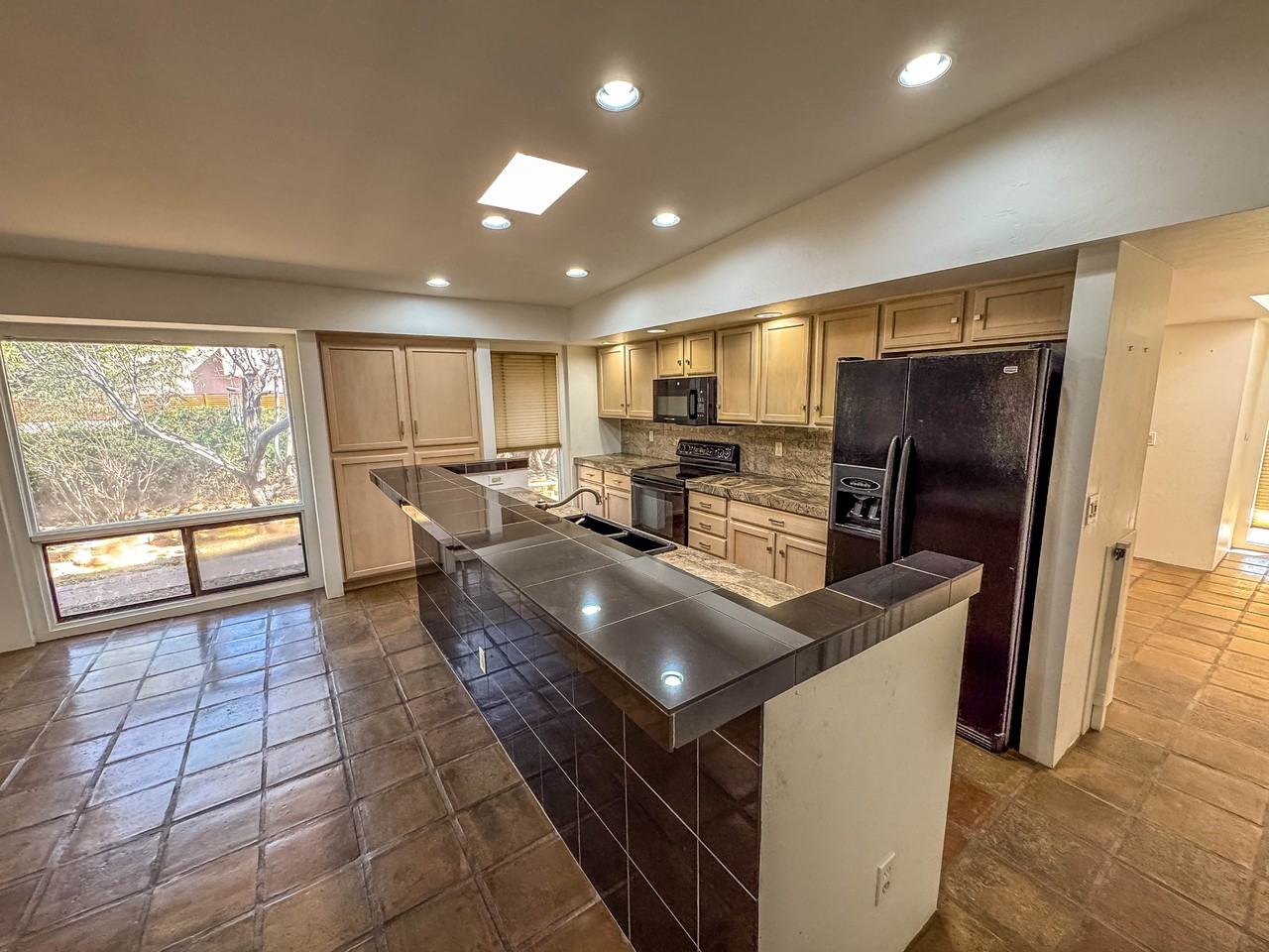 6 S Shadow Creek Pl - Photo 3 of 34