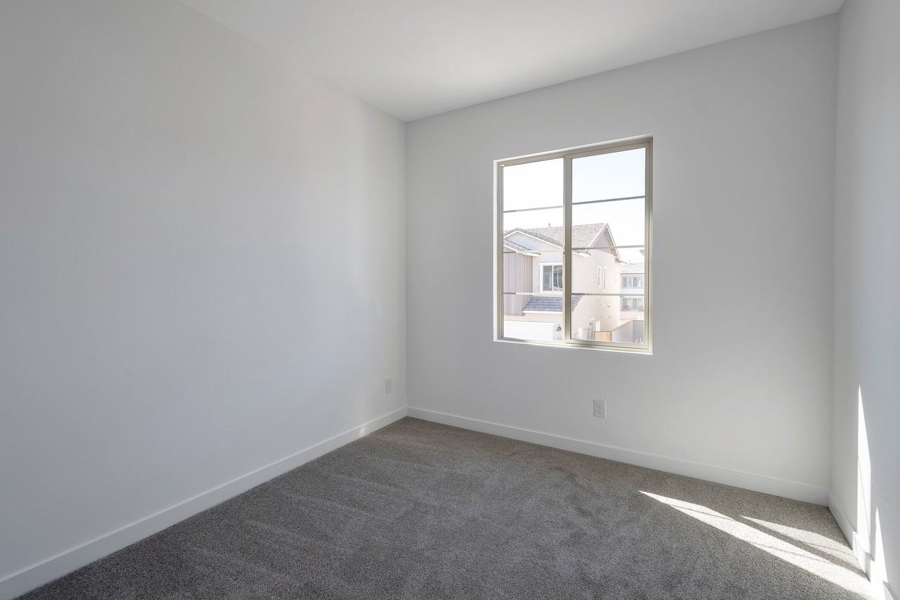 4533 S Mole - Photo 3 of 24