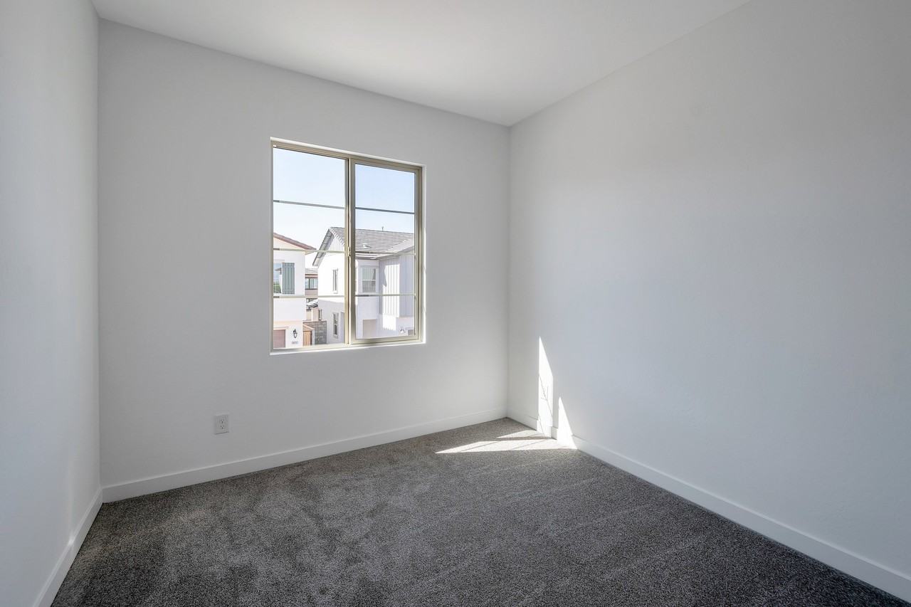 4533 S Mole - Photo 4 of 24