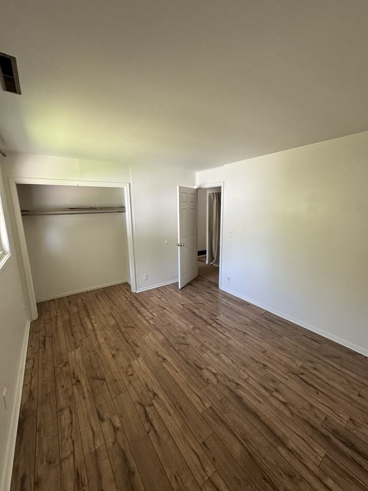 199 Valleyview Dr #NA - Photo 3 of 9