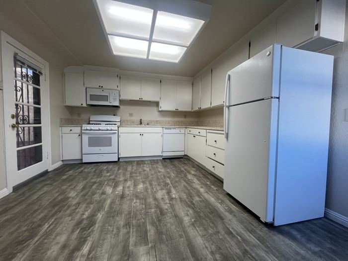 35896 Mission Blvd #35896 - Photo 3 of 9