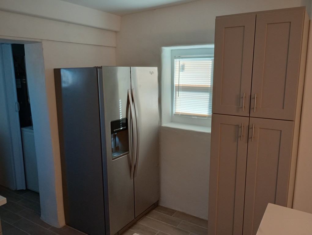 208 E 4th St - Photo 2 of 15