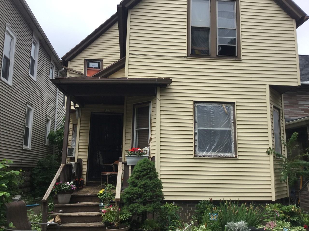 207 N 37th St - Photo 2 of 13