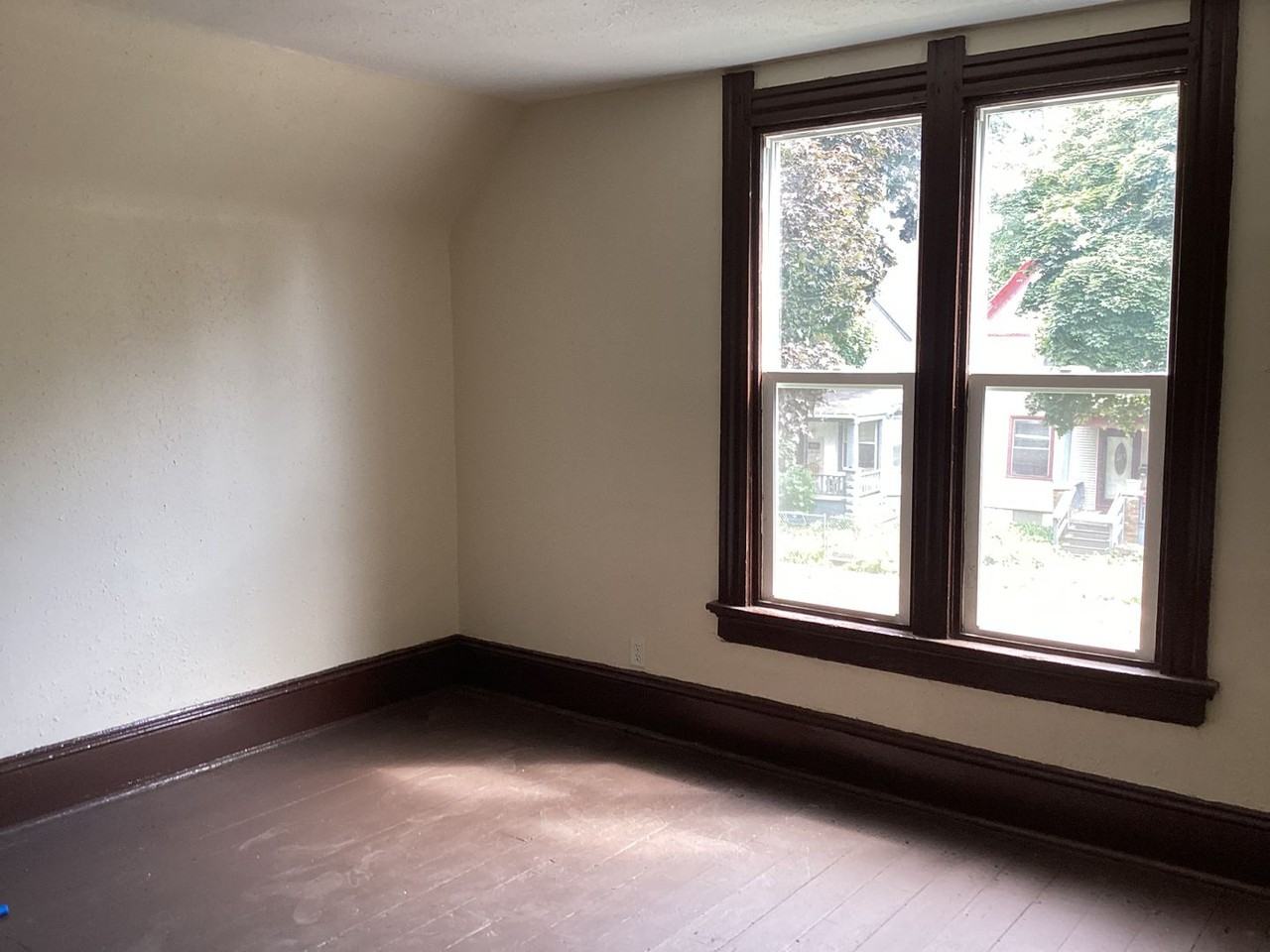 207 N 37th St - Photo 3 of 13