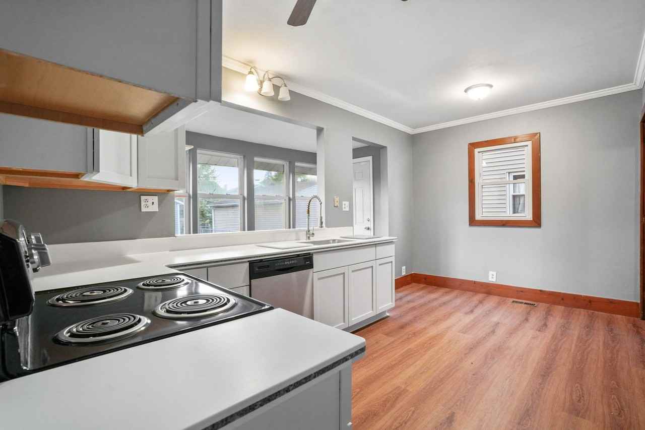 112 Linden Ave - Photo 2 of 33