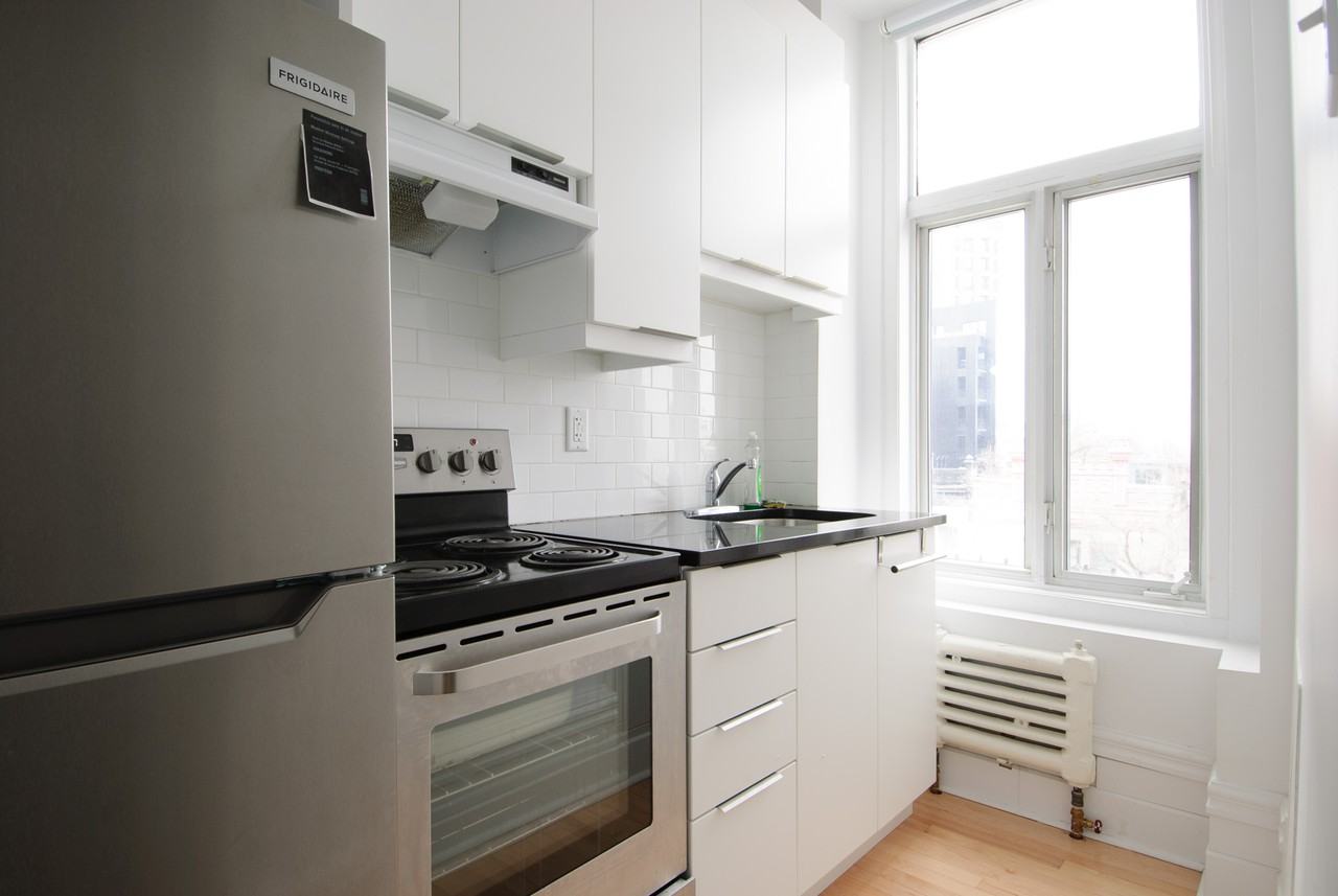 2100 Rue Saint-Denis #21 - Photo 3 of 6