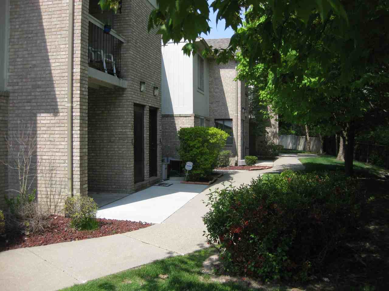 34790 West 8 Mile Road 5 - Photo 2 of 23