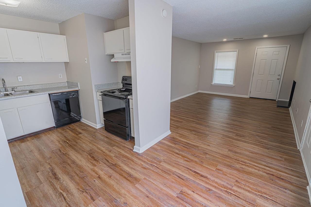 Emerald Park - Photo 2 of 39