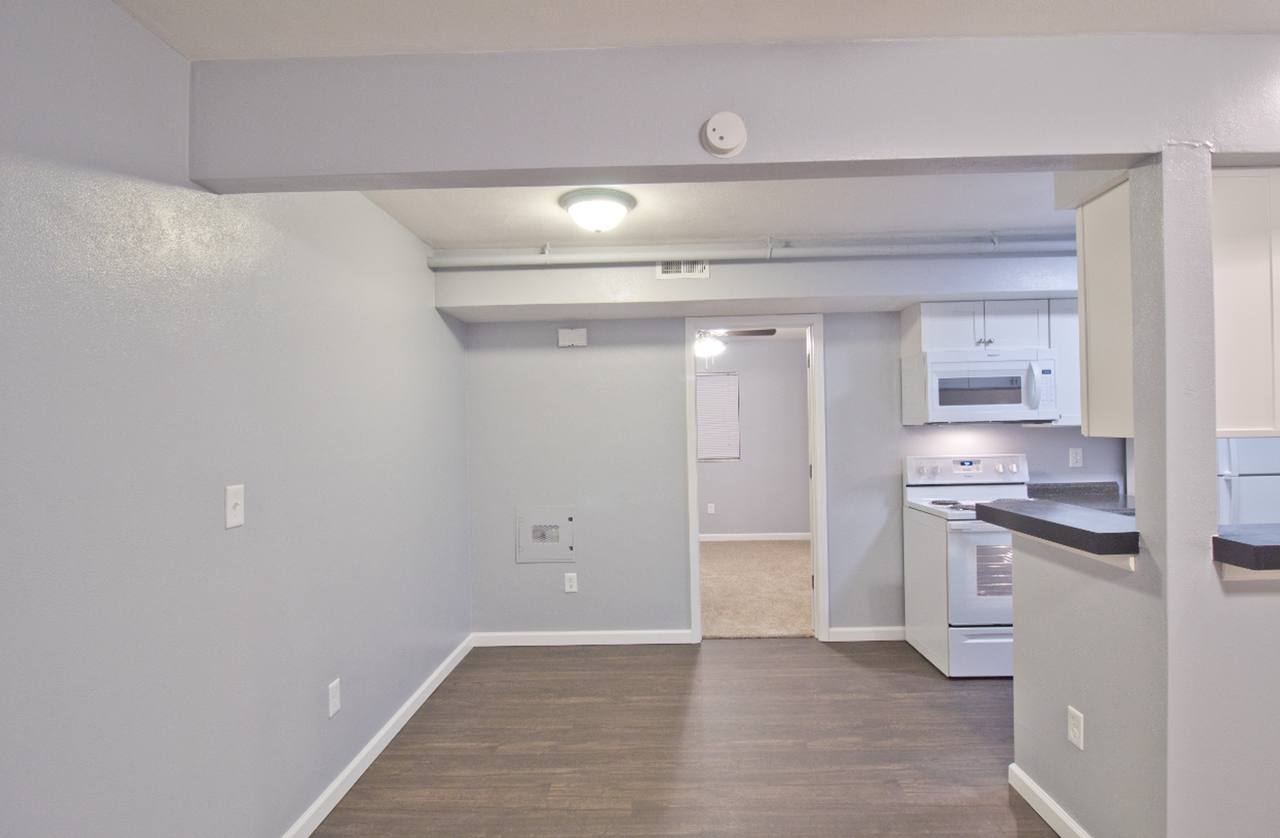 133 Dorset Ct - Photo 3 of 39