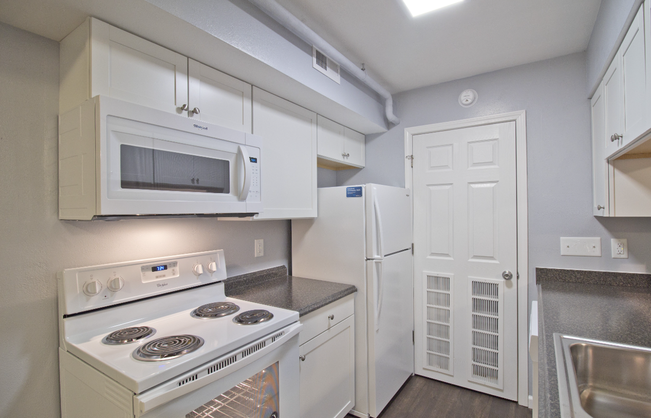 133 Dorset Ct - Photo 4 of 39