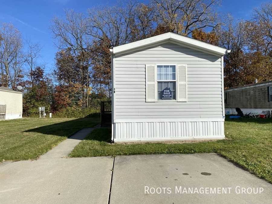 12 Birch Crest Dr #12 - Photo 2 of 9