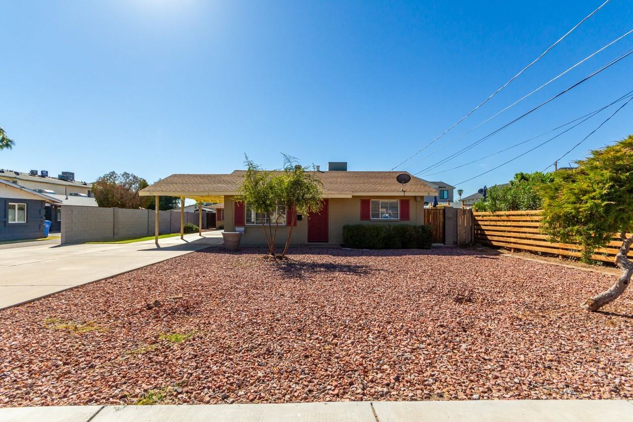 735 W Coolidge St (21519712-001) - Photo 2 of 15