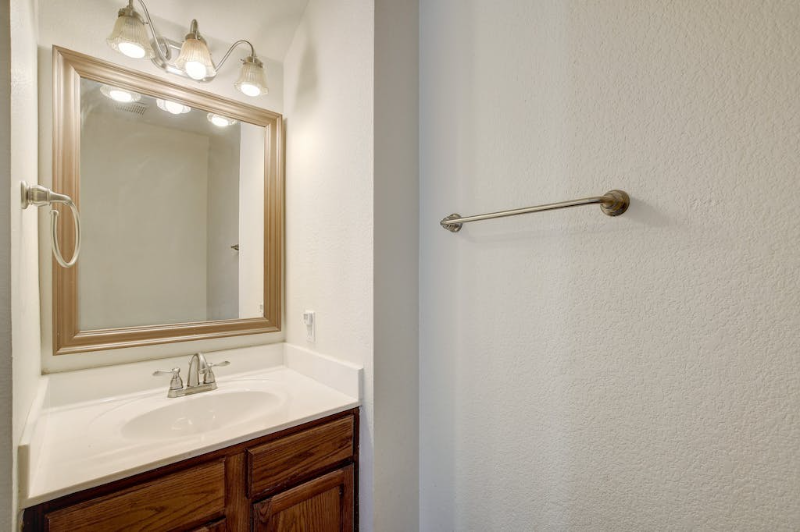 400 Masonwood Dr - Photo 2 of 13