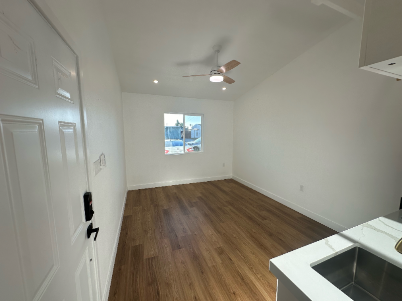 1420 San Simeon St #2 - Photo 3 of 11