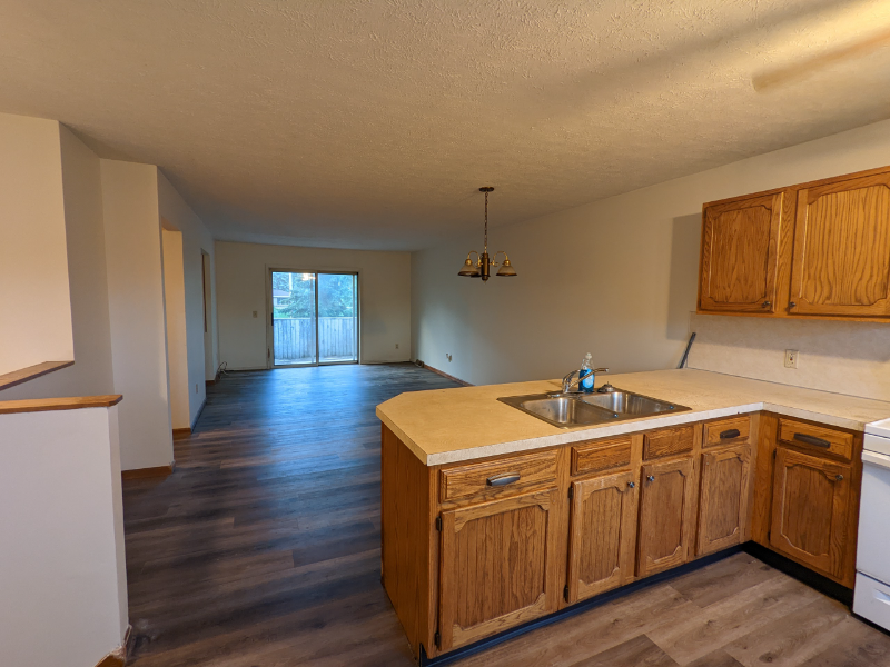 2543 Burton St Se #2543 - Photo 2 of 18