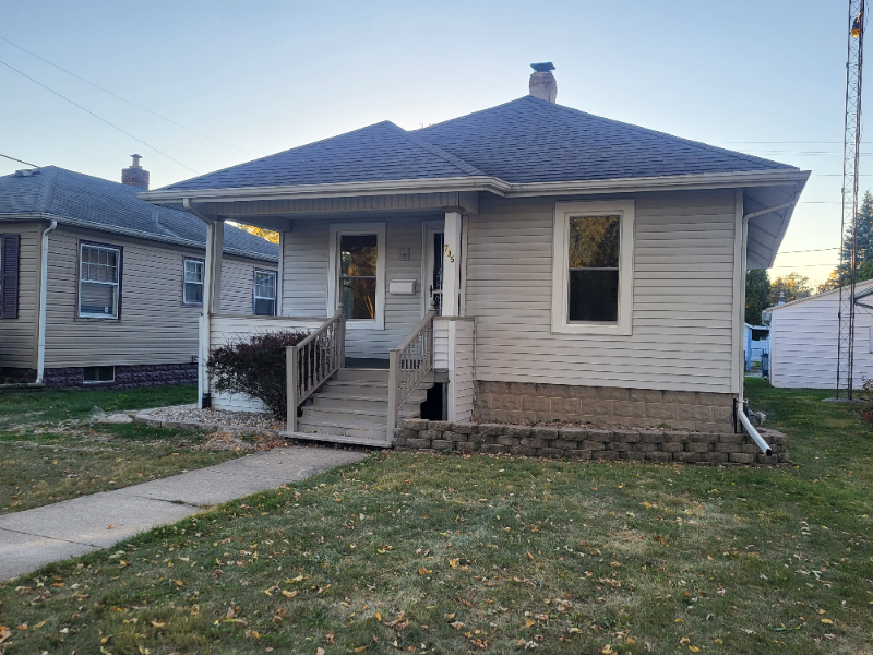 735 N 9th Ave - Photo 2 of 14