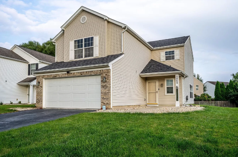 5865 Summerlawn Dr - Photo 2 of 20