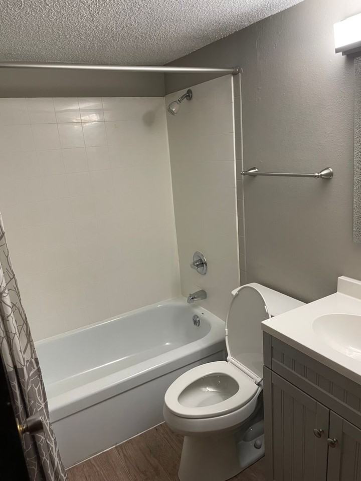 The Malory Apartments - Photo 5 of 5