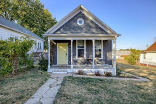 410 Woolworth Ave - Photo 1 of 1