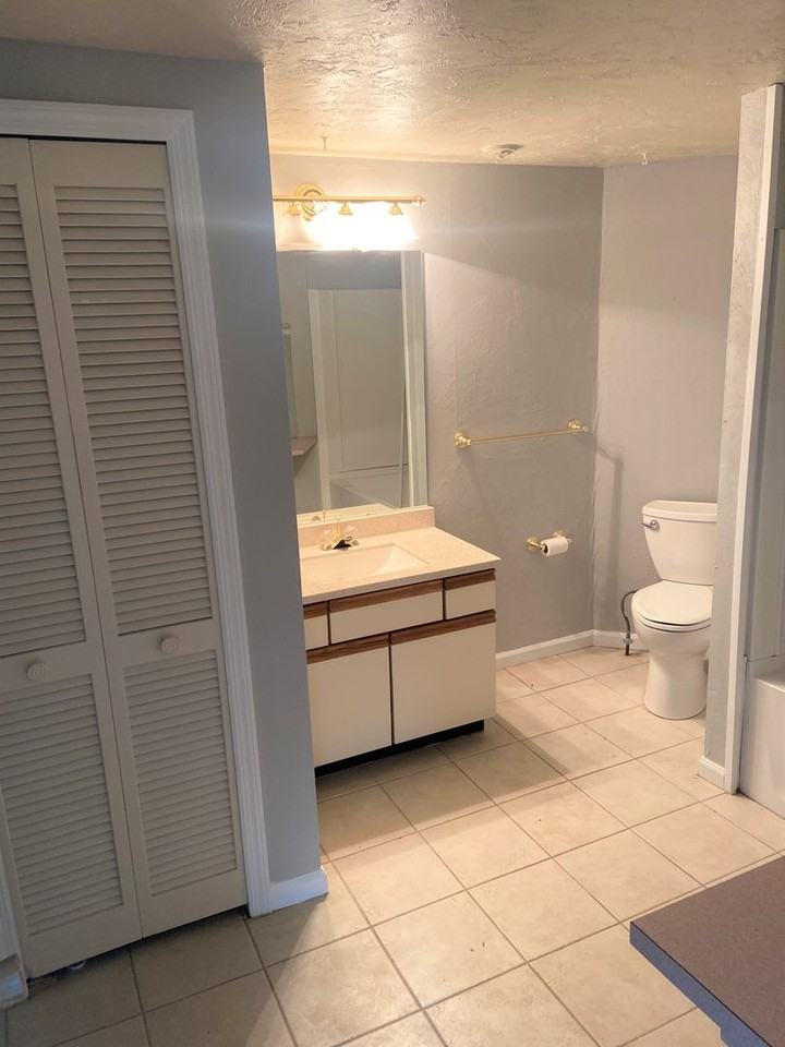 1345 Hulton Rd - Photo 6 of 13