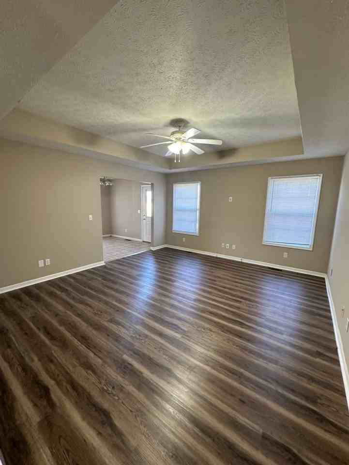 1213 Applelane Dr - Photo 2 of 16